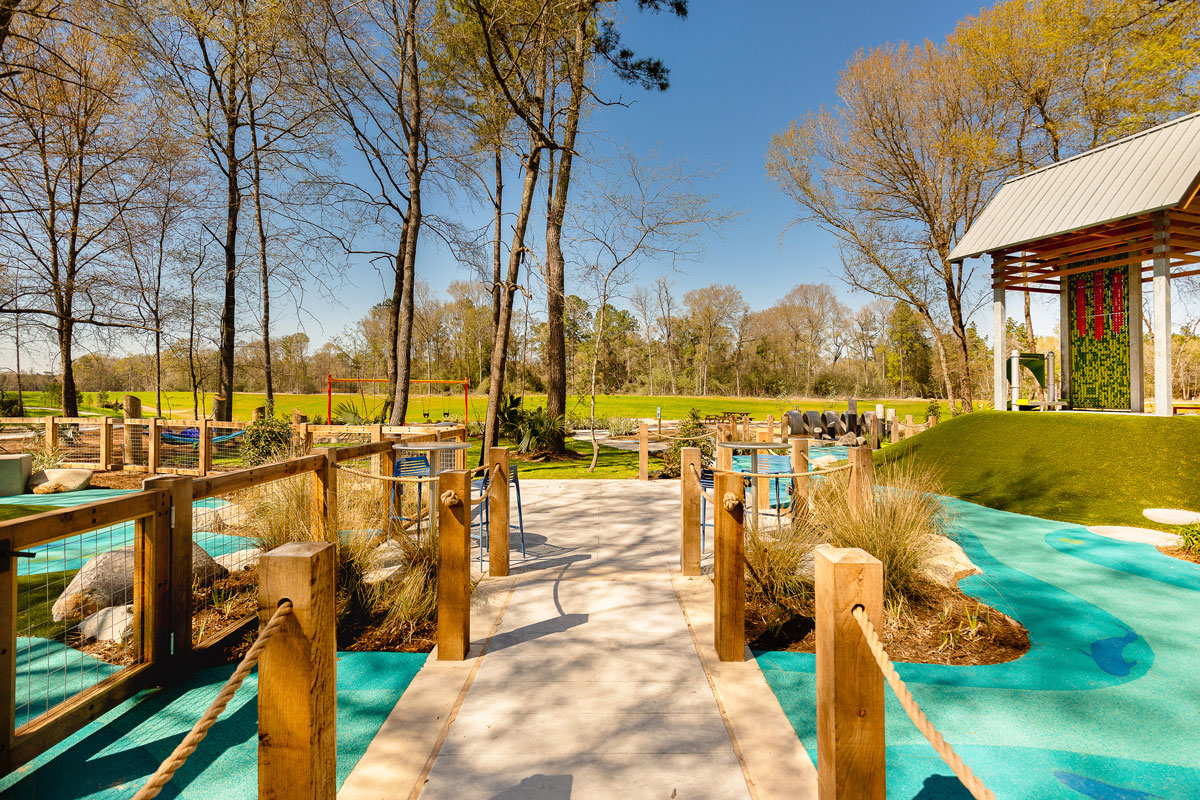 Mini Groves is lined with creek fall surface areas that mimic Madera Creek, so your child can learn while they play. 